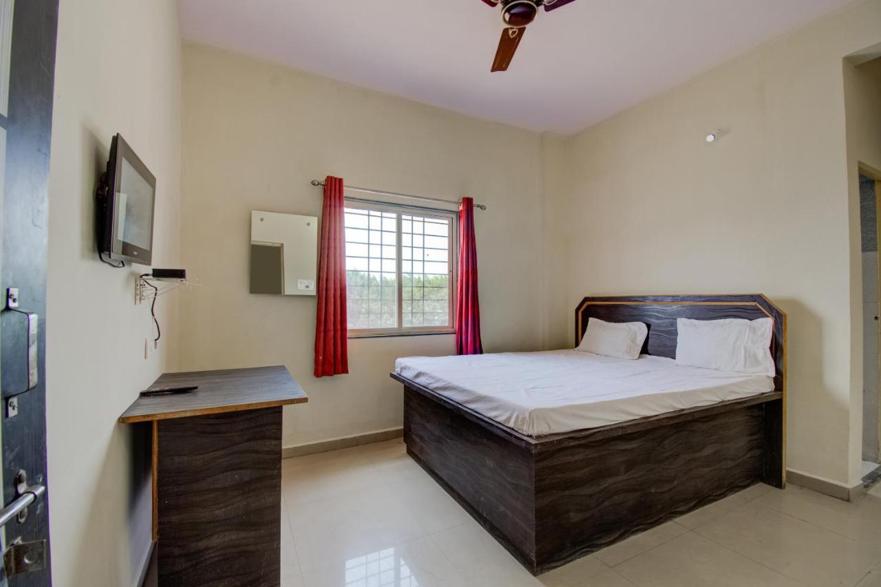 Spot On R D Homestay 1 Dispur エクステリア 写真